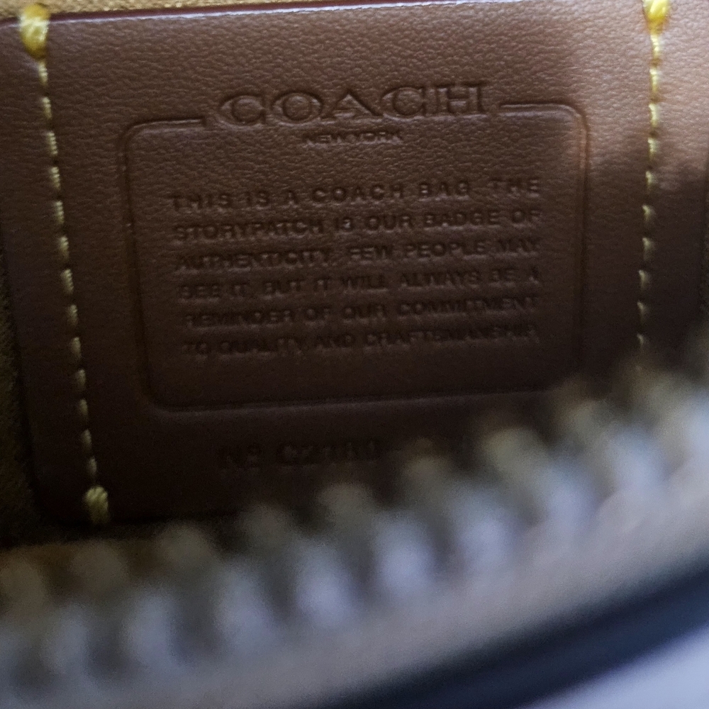 Euc!! Coach Leather Bum Bag - image 5